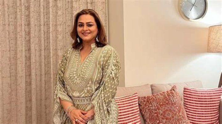 Shilpa Shirodkar Biography, Age, Height, Husband, Net Worth, Family
