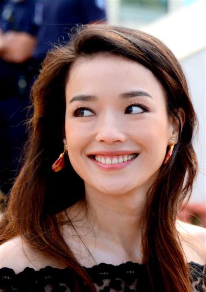 Shu Qi Biography, Age, Height, Husband, Net Worth, Family