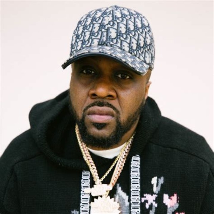 Smoke DZA Biography, Age, Height, Wife, Net Worth, Family
