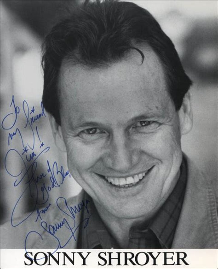 Sonny Shroyer biografía, edad, altura, esposo, net worth, familia