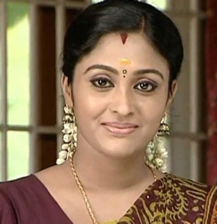 Sreeja Chandran Biography, Age, Height, Husband, Net Worth, Family