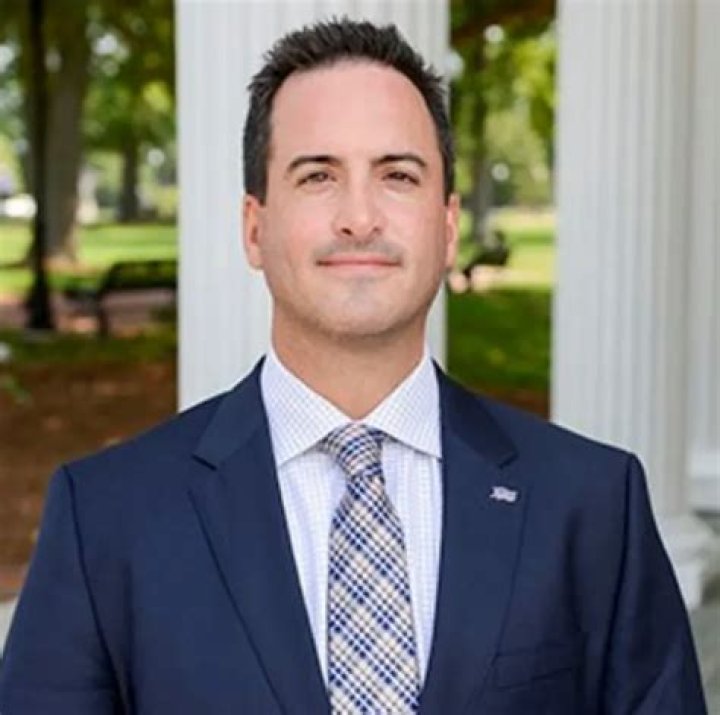 Steve DiSchiavi biografía, edad, altura, esposo, net worth, familia