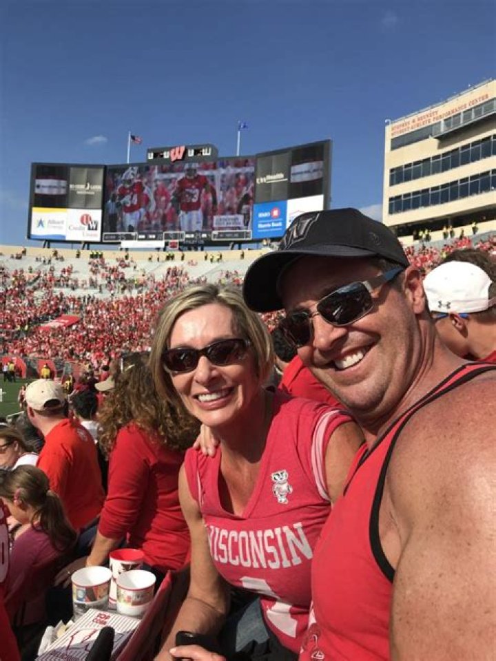 Steve Henneberry Biography, Age, Height, Wife, Net Worth, Family