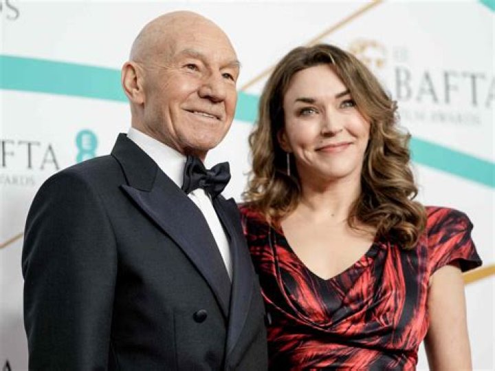 Sunny Ozell biografía, edad, altura, esposa, net worth, familia