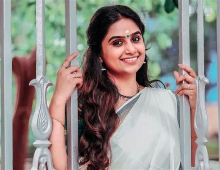 Swapna Biography, Age, Height, Husband, Net Worth, Family