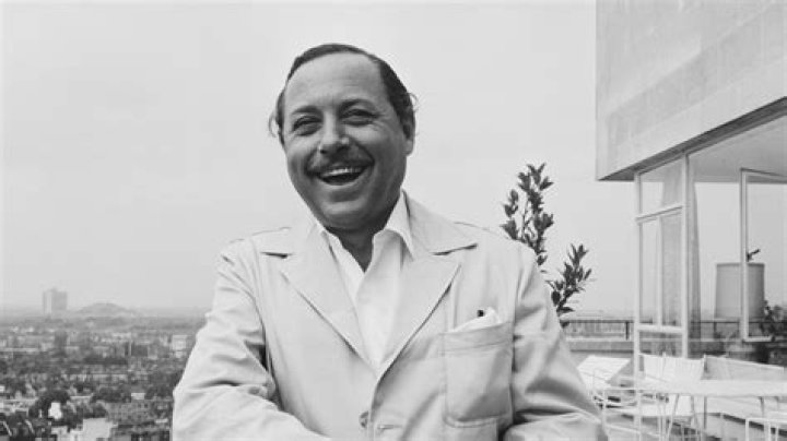 Tennessee Williams Biography, Age, Height, Wife, Net Worth, Family
