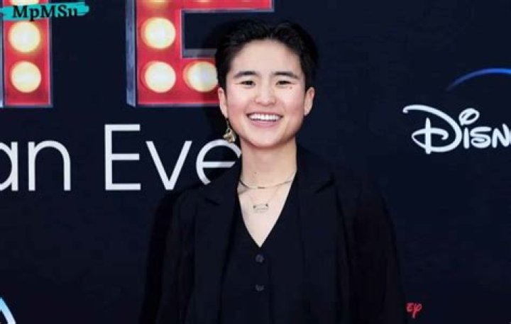 Terry Hu Biography, Age, Height, Husband, Net Worth, Family