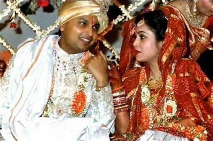 Tina Ambani Biography, Age, Height, Husband, Net Worth, Family