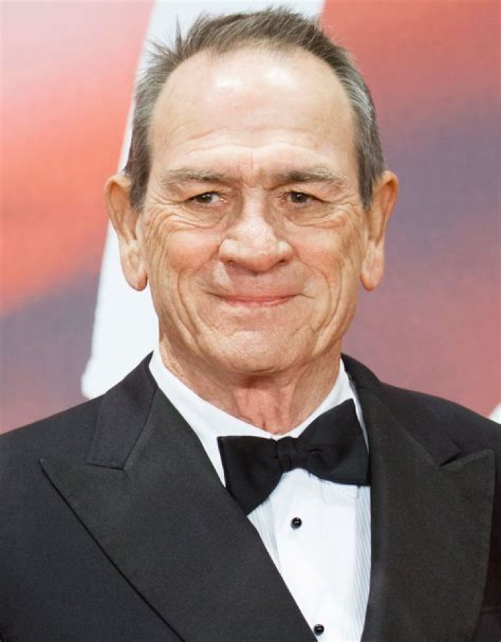 Tommy Lee Jones Biography, Age, Height, Wife, Net Worth, Family