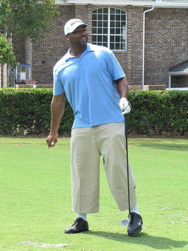 Tony Brackens Biography, Age, Height, Wife, Net Worth, Family