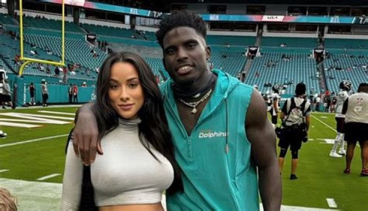 Tyreek Hill Biography, Age, Height, Wife, Net Worth, Family