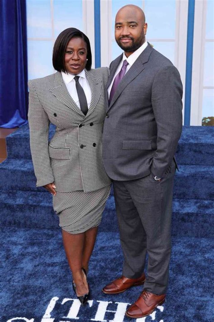 Uzo Aduba Biography, Age, Height, Husband, Net Worth, Family