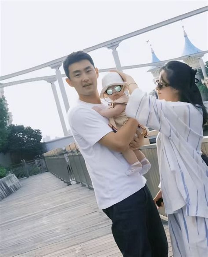 Wang Yanlin Biography, Age, Height, Wife, Net Worth, Family