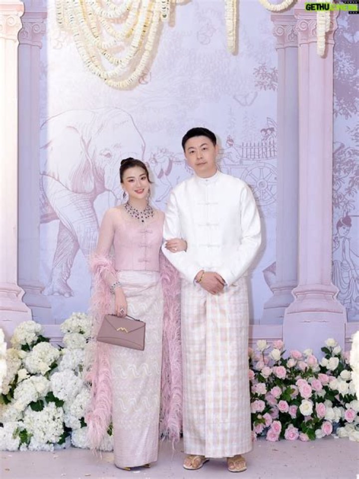 Wutt Hmone Shwe Yi Biography, Age, Height, Husband, Net Worth, Family