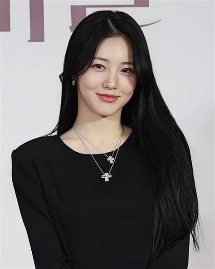 Ye-Eun Shin Biography, Age, Height, Husband, Net Worth, Family