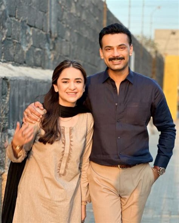 Yumna Zaidi Biography, Age, Height, Husband, Net Worth, Family